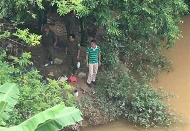 Bác sĩ khai giết vợ rồi phi tang xác xuống sông