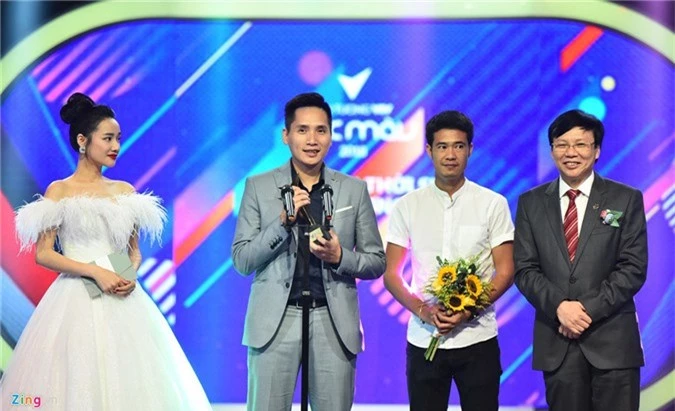 Ngo Kien Huy, Lan Phuong, U23 Viet Nam duoc vinh danh tai VTV Awards hinh anh 6