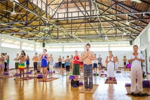 
Một buổi học tại lớp yoga ở trường Agama Yoga
