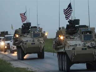Mỹ ồ ạt điều 1.900 xe tải đầy vũ khí tới Deir Ezzur, Syria giữa căng thẳng