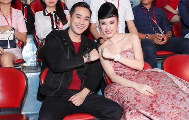 Angela Phương Trinh diện váy khoe vai trần gợi cảm, thân thiết bên Hứa Vỹ Văn