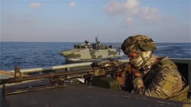 Lính thủy đánh bộ Nga tập trận tại Địa Trung Hải (Ảnh: RT)