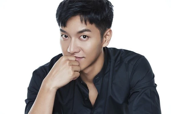 Lee Seung Gi tiết lộ gây sốc về chuyện hẹn hò - Ảnh 1.