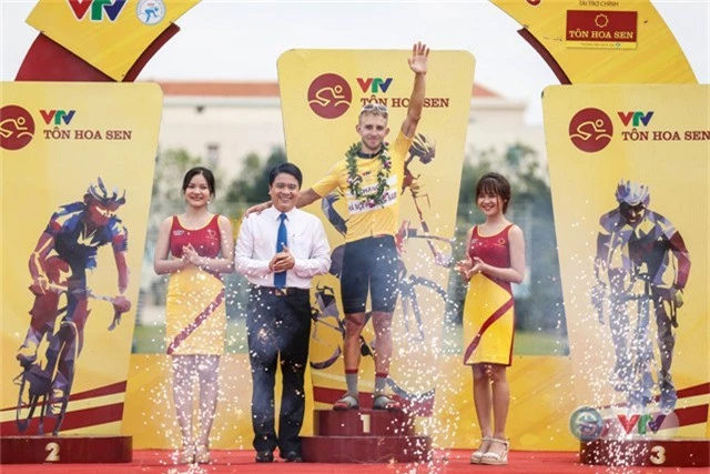 ẢNH: Những khoảnh khắc ấn tượng chặng 8 Giải xe đạp quốc tế VTV Cup Tôn Hoa Sen 2018 - Ảnh 13.