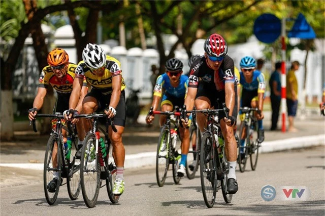 ẢNH: Những khoảnh khắc ấn tượng chặng 8 Giải xe đạp quốc tế VTV Cup Tôn Hoa Sen 2018 - Ảnh 8.