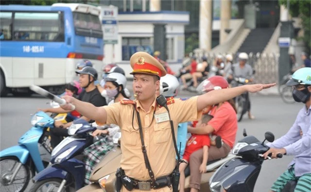 Lực lượng Cảnh sát giao thông sẽ thực hiện phân luồng và hạn chế giao thông trên địa bàn Hà Nội theo khung giờ, từ ngày 10/9 - 14/9