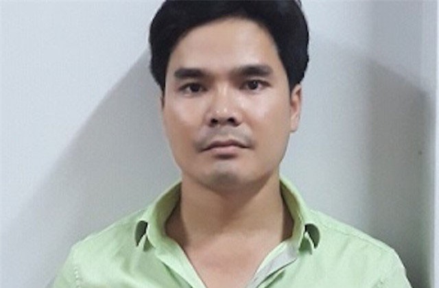 Chồng vướng lao lý vì cướp túi xách của vợ