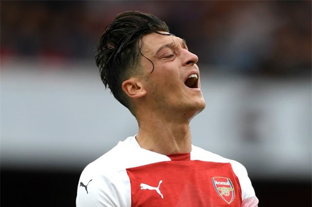 SỐC: Mesut Ozil rời Arsenal, sang Fenerbahce ngay trong tháng Giêng
