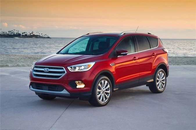 4. Ford Escape (doanh số: 24.395 chiếc).