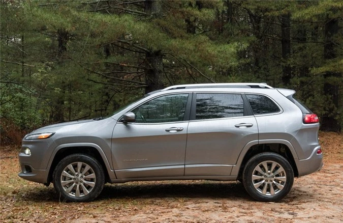 8. Jeep Cherokee (doanh số: 21.978 chiếc).