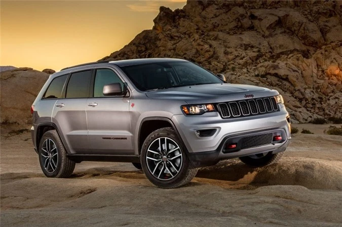 9. Jeep Grand Cherokee (doanh số: 20.072 chiếc).