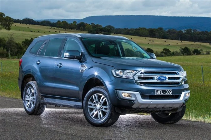 10. Ford Everest/ Explorer (doanh số: 41 chiếc, Ford không công bố cụ thể doanh số của mỗi mẫu).