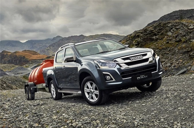 4. Isuzu D-Max (doanh số: 3 chiếc).