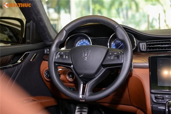 A Hau Thuy Van tau xe sang Maserati gia 6,9 ty dong-Hinh-5