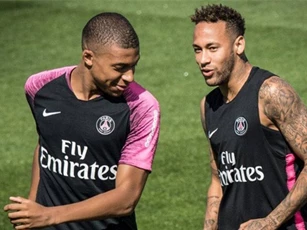 Choáng với số tiền cực khủng Real Madrid để dành “nổ bom tấn”