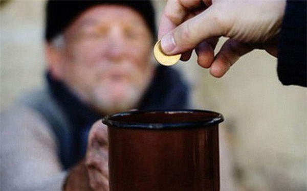 Người giàu nhất Việt Nam kiếm tiền trong 1 ngày bằng người nghèo làm 10 năm