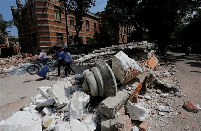 Động đất xảy ra vào trưa ngày 19/9 làm hơn 40 tòa nhà và các công trình khác bị sập ở thủ đô Mexico. Ảnh: Reuters.