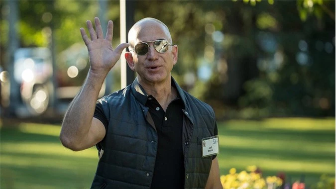 Tỷ phú giàu nhất thế giới Jeff Bezos - Ảnh: Getty/MarketWatch.