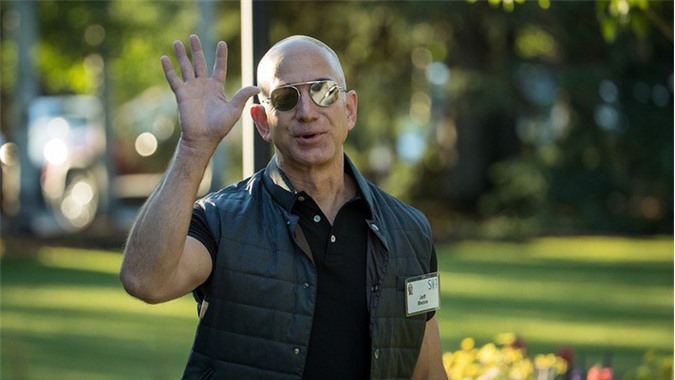 “Kiếm” 4 tỷ USD trong 1 tuần, Jeff Bezos rút 2 tỷ USD làm từ thiện