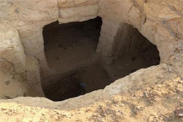 Tìm thấy 800 ngôi mộ Ai Cập 4.000 năm ở "thành phố của người chết"