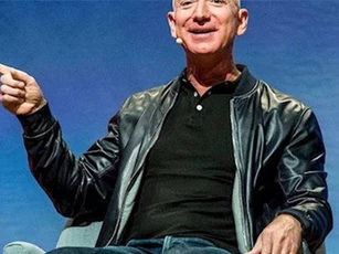 Ông chủ Amazon ngủ ít nhất 8 tiếng mỗi ngày để không “mệt mỏi hay cáu kỉnh”
