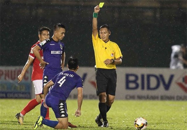 HLV Lê Thụy Hải phát biểu "sốc" về vụ trọng tài "bẻ còi" trận Bình Dương vs Than Quảng Ninh