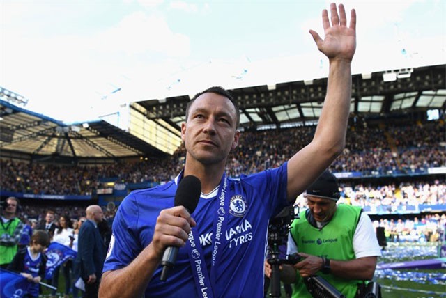 NÓNG: HLV Sarri đánh tiếng mời John Terry trở lại Chelsea