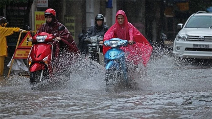 Dự báo thời tiết 15/9: Siêu bão vào biển Đông, gần 400.000 quân ứng trực