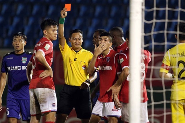 VFF chốt án phạt với trọng tài bẻ còi trận B.Bình Dương vs Than Quảng Ninh