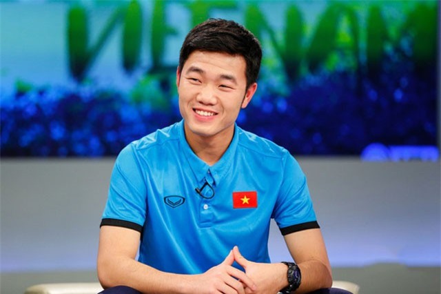 Xuân Trường hỏi cưới con gái của Steven Gerrard