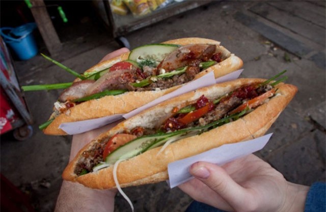 Những quán bánh mì Việt nổi đình nổi đám được báo nước ngoài ca ngợi