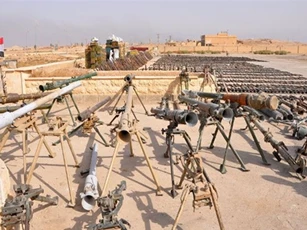 Quân đội Syria "bóc tem" kho vũ khí khủng của IS ở Deir Ezzor