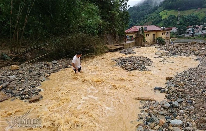 Dự báo thời tiết 16/9: Bão Mangkhut thẳng tiến Trung Quốc, Hà Nội oi nóng