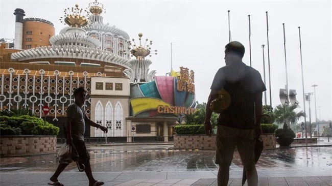 Macau (Trung Quốc) đóng cửa toàn bộ sòng bạc vì bão Mangkhut. Ảnh: RTE.