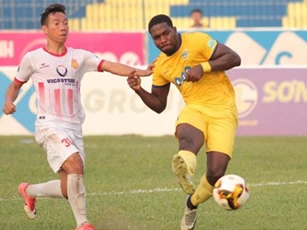 HLV Thanh Hóa: 'Trọng tài đang giết chết bóng đá, cần bị loại bỏ'
