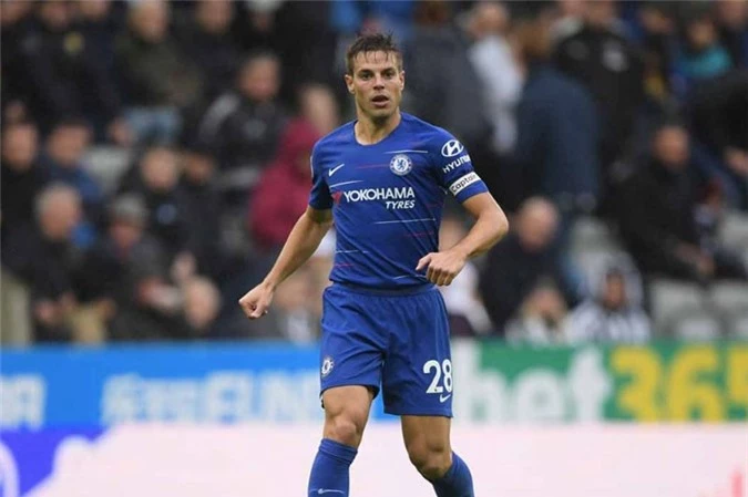 Hậu vệ phải: Cesar Azpilicueta (Chelsea).