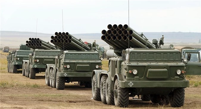 Hệ thống pháo phản lực hạng nặng của Nga trong cuộc diễn tập Vostok-2018.
