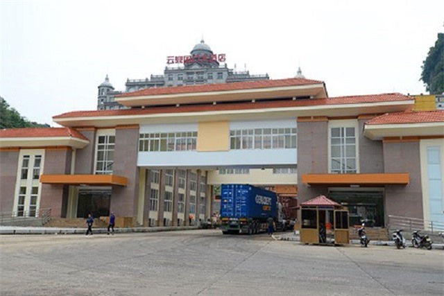 Cửa khẩu Tân Thanh tạm dừng hoạt động xuất nhập khẩu do bão Mangkhut