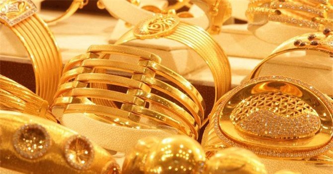 Giá vàng hôm nay (17/9): Vừa tăng, đã bị vùi dập lún sâu