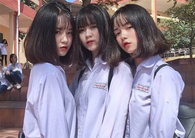 Bức ảnh 3 nữ sinh trường THPT Nguyễn Huệ (Yên Bái) hot trên Instagram vì ai cũng quá xinh
