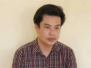 Bắt tạm giam 'tú ông' ở miền Tây
