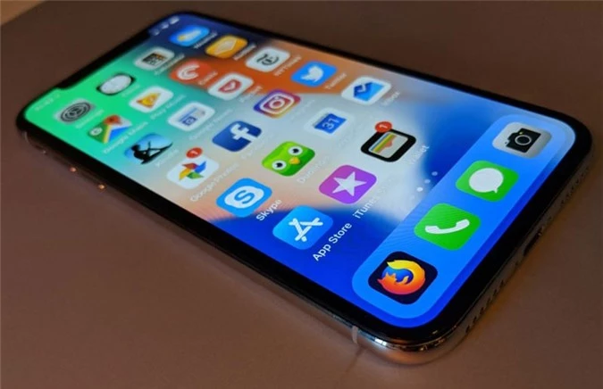 IPhone X giảm giá chạm đáy.