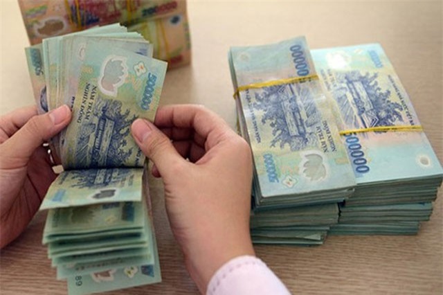 BẢN TIN TÀI CHÍNH-KINH DOANH: Giá iPhone X giảm chạm đáy, thu nhập của người lao động tiếp tục tăng