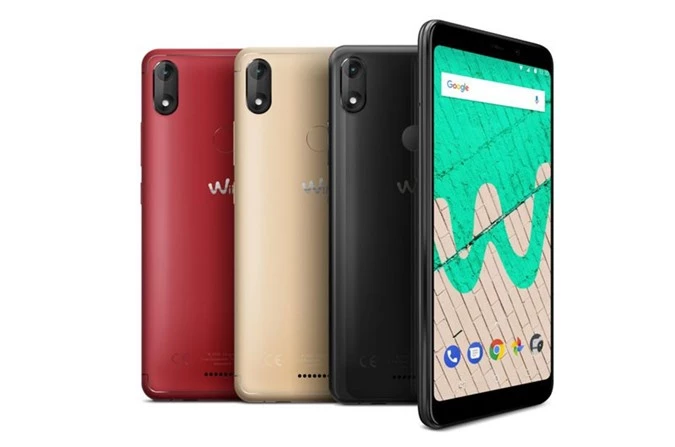 Wiko View Max (giá 2,99 triệu đồng, dung lượng pin: 4.000 mAh).