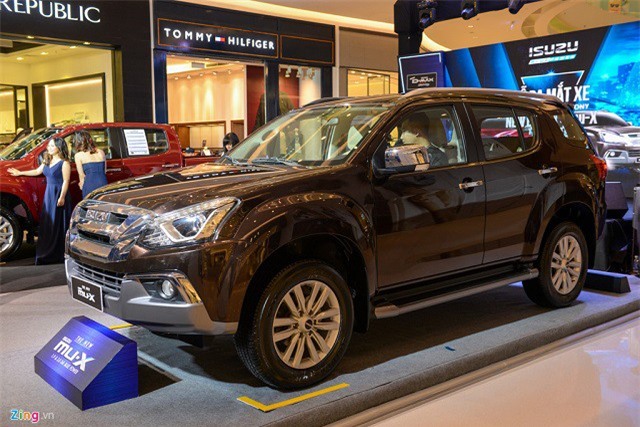 Ảnh chi tiết Isuzu mu-X 2018: SUV cỡ trung rẻ nhất thị trường