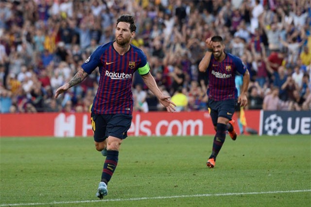 Clip: Messi lập hat-trick, Barca đại thắng PSV trong thế thiếu người
