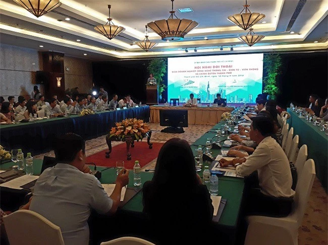 Lãnh đạo TP Hồ Chí Minh đối thoại với doanh nghiệp lĩnh vực CNTT.
