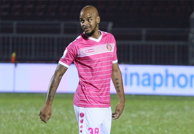 Đồng đội cũ của Eden Hazard không thích nghi được V.League