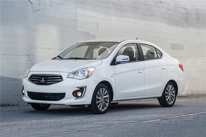 4. Mitsubishi Mirage G4 ES 2018 (giá: 14.395 USD).