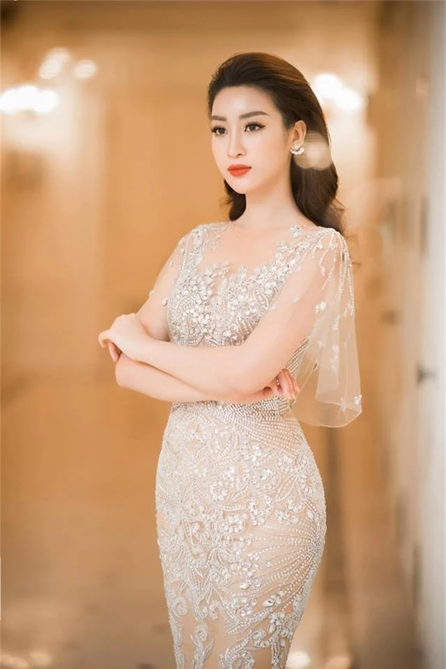 loat anh do my linh xinh dep tua nu than khi mac vay mong nhu suong hinh anh 11